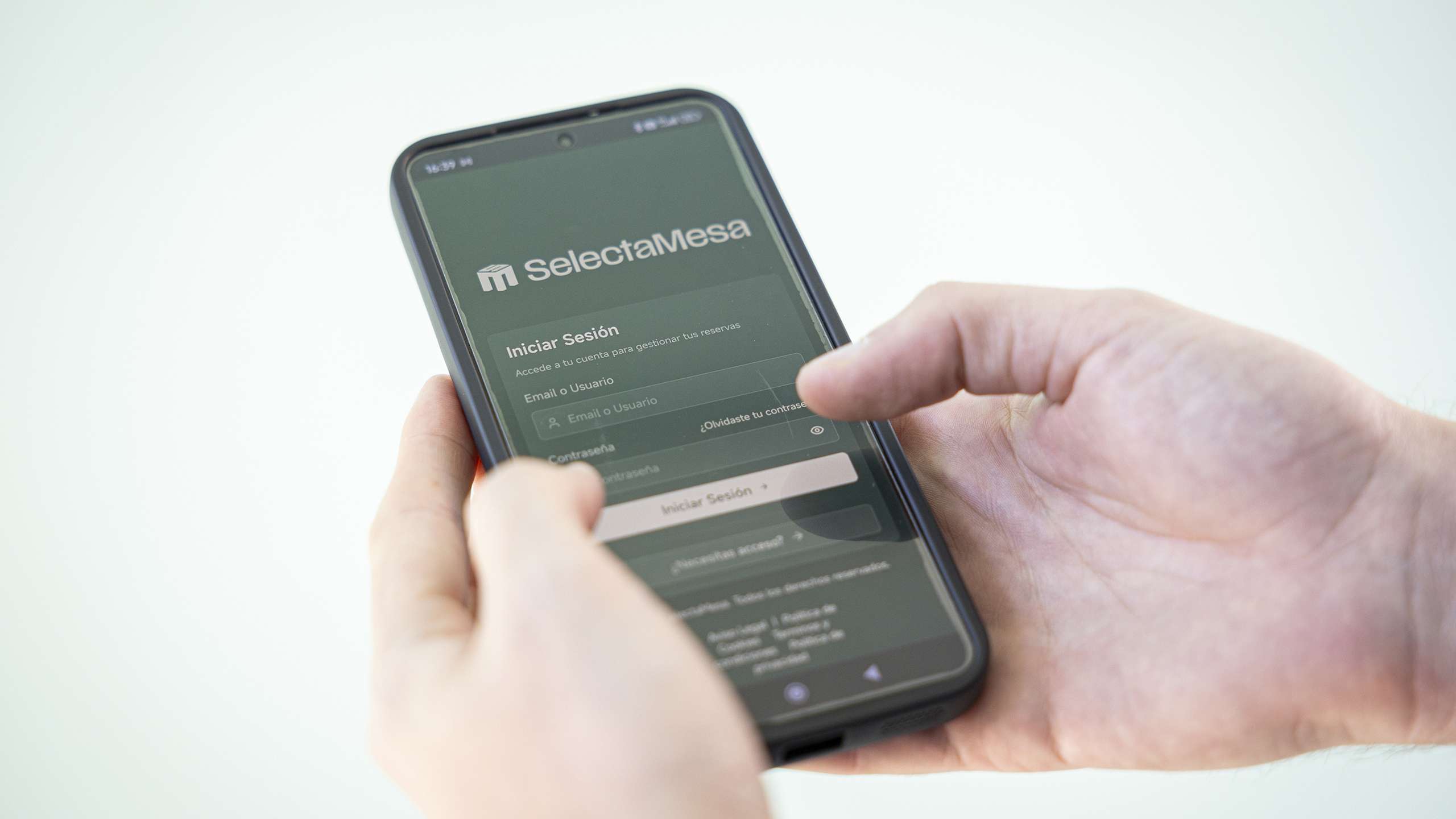 La aplicación Selectamesa puede utilizarse en todo tipo de dispositivos: teléfonos móviles, ordenadores...