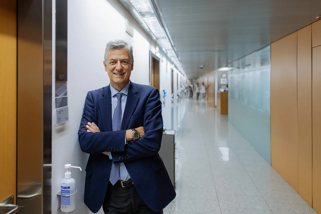 La Clínica Universidad de Navarra suma más de 4.000 profesionales y posee sedes en Madrid y Pamplona.