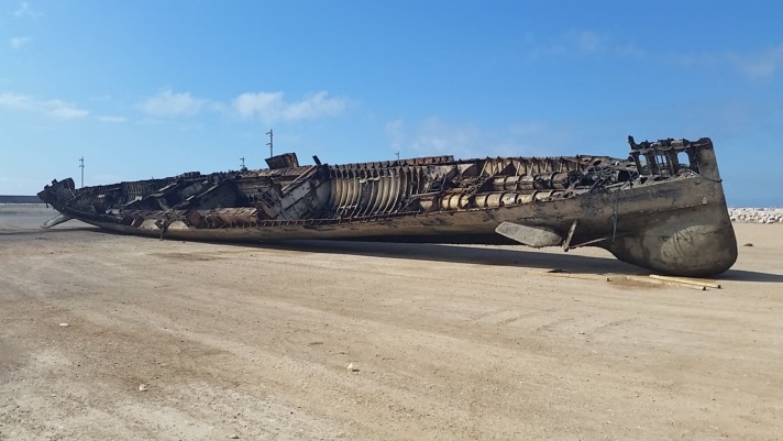 Reciclauto Navarra extrae del agua el submarino MARSOPA para su reciclaje final