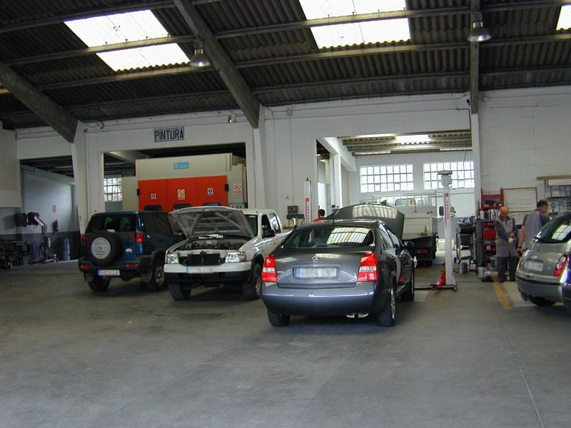 Imagen de un taller de coches de Navarra