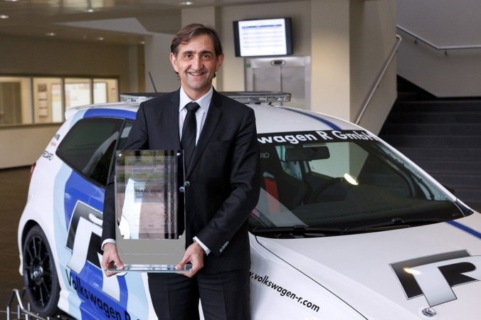 Volkswagen Navarra recibe el premio a la mejor factoría europea en 2014