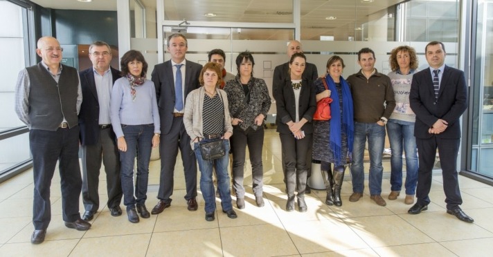 Representantes de la Comisión de Salud del Parlamento visitan Mutua Navarra