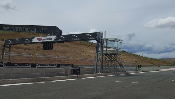 Arranca la presentación del nuevo modelo del Jaguar XF en el Circuito de Navarra