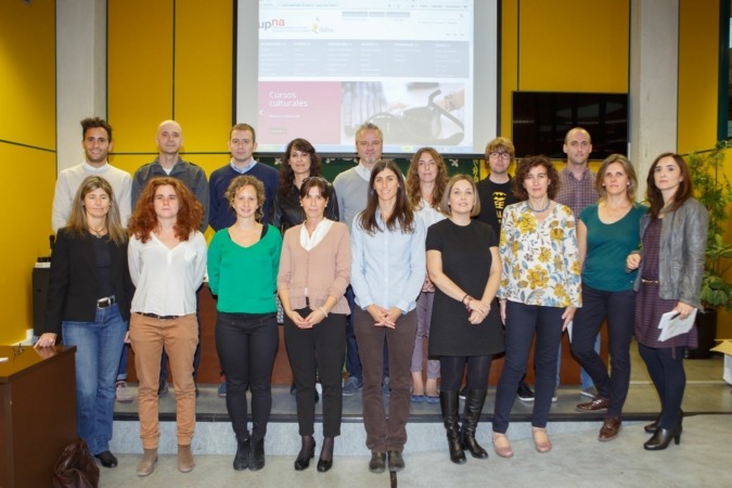 Emprendedores premiados explican a estudiantes cómo afrontar un nuevo proyecto empresarial