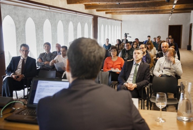 Navarra presenta su 'Plan de Apoyo' a las PYMEs turísticas, comerciales y de artesanía