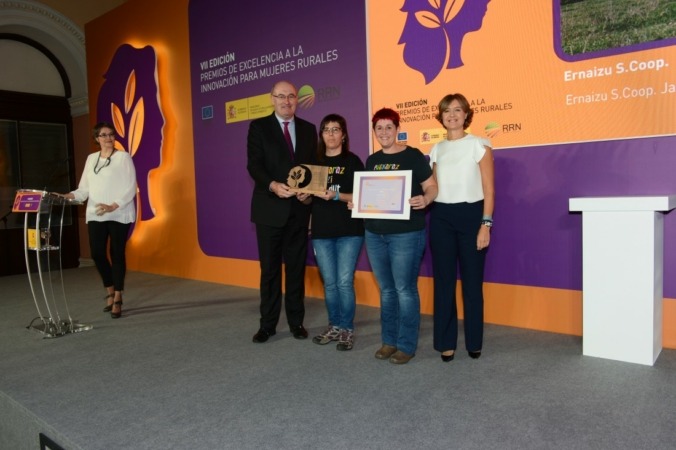 Ernaizu Premio Excelencia en Mujeres Rurales