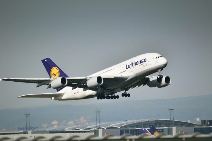 Lufthansa espera retomar los vuelos diarios a Fráncfort