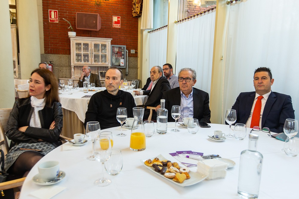 Desayuno Empresarial con Juan Carlos Ureta, presidente de Renta 4 Banco