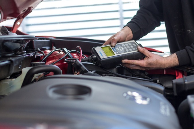 “El 20 % de los talleres se puede quedar fuera del coche eléctrico”