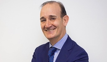 Alvaro-Bañon-UNAV-Profesor-Economicas