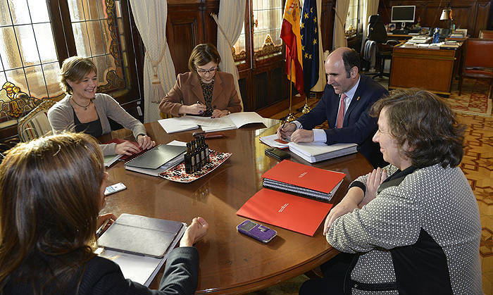 Máximo interés ante la inminente visita de la ministra Tejerina a Navarra