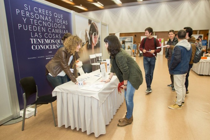 El 65% de participantes en prácticas de la UPNA logra un empleo