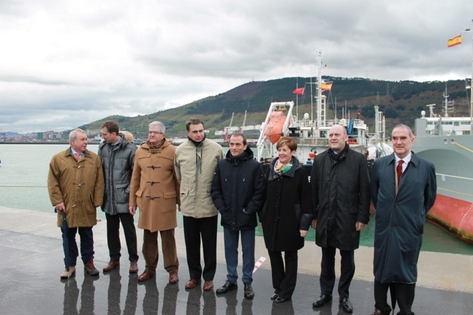 El Puerto de Bilbao acoge la primera prueba de carga de Gas Natural Licuado de barco a barco