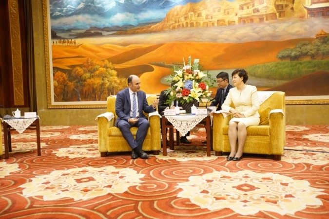 Navarra y la provincia china de Gansu firman un plan de cooperación para 2018