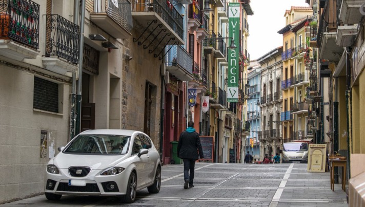 Pamplona protegerá sus comercios centenarios