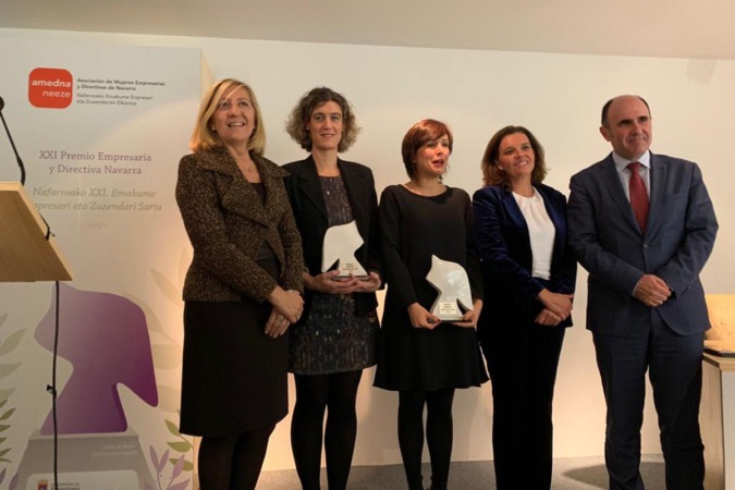 Laura Arzoz y Ana Goyén reciben los premios Empresaria y Directiva Navarra 2018