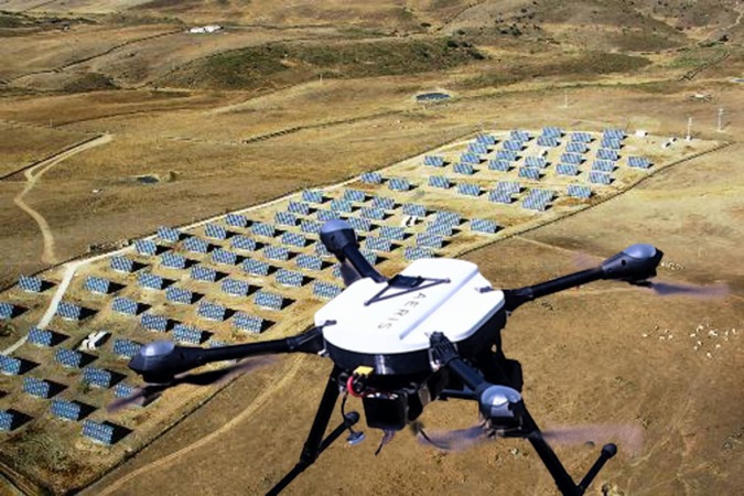 Drones para mejorar el rendimiento de plantas solares fotovoltaicas