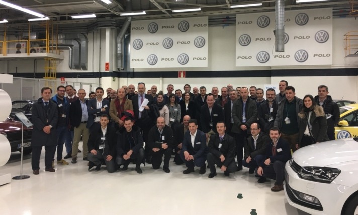 ACAN desarrolla un encuentro entre empresas de automoción y VW Navarra