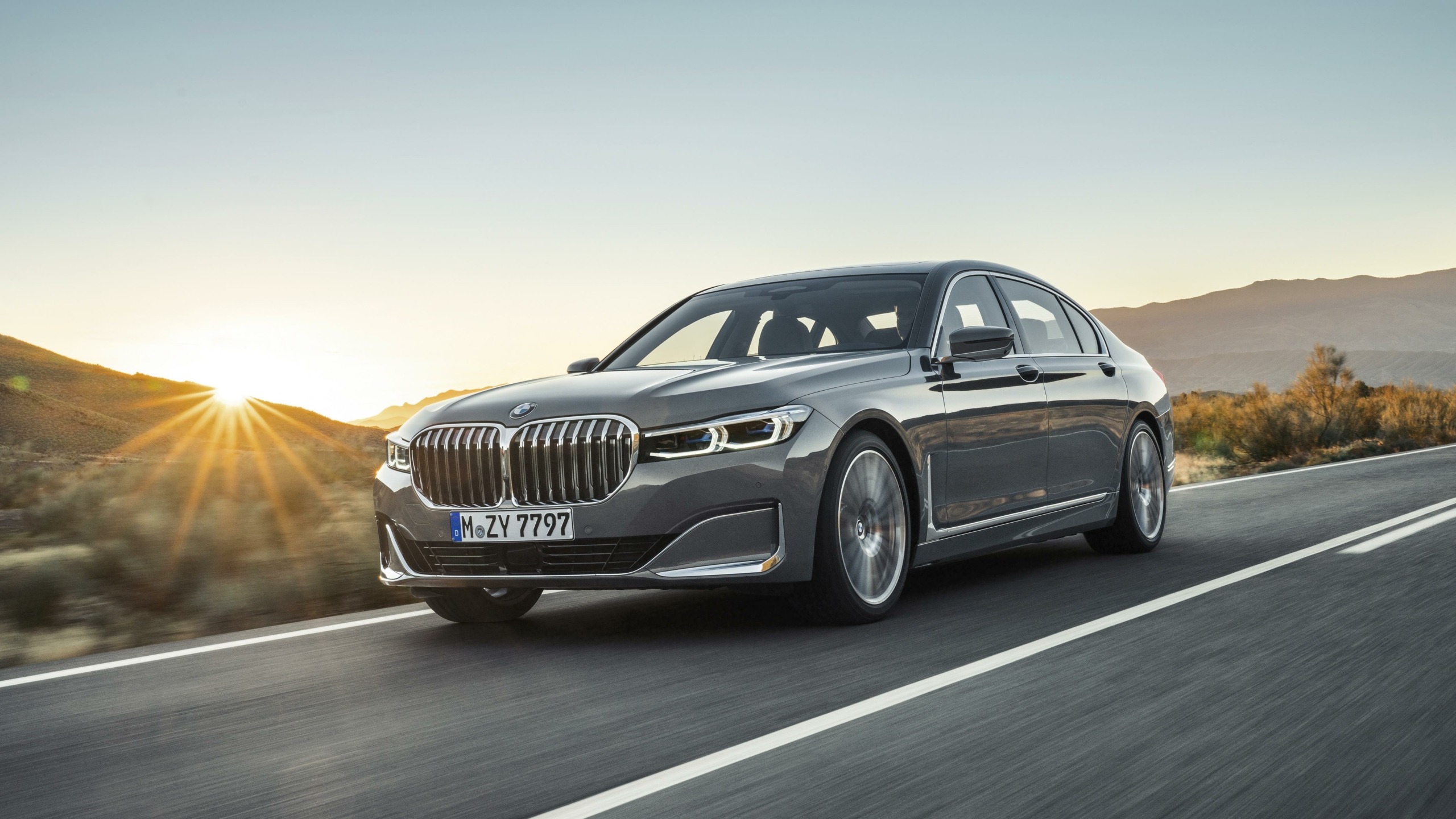 La nueva Serie 7 de BMW se lanza con una amplia gama de motores gasolina, diésel e híbridos enchufables.