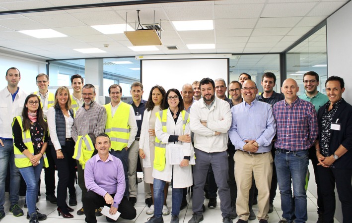 Socios de la Fundación Industrial de Navarra visitan la factoría de SAS Automotive en Orcoyen