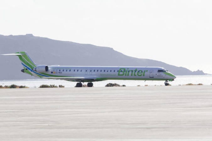 Binter anuncia vuelos regulares entre Pamplona y Canarias