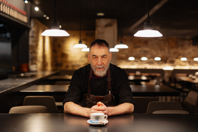 El Bearán de la calle San Nicolás de Pamplona reforma su bar y compra un edificio contiguo para ampliar el hostal