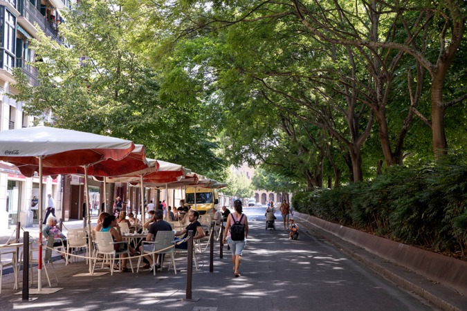 El Ayuntamiento propone instalar hasta doce terrazas en el paseo de Sarasate