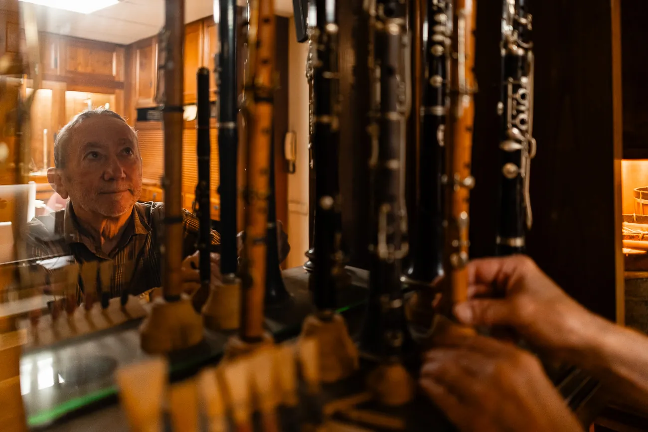 El local de la Asociación de Gaiteros de Pamplona alberga instrumentos de distintas épocas.