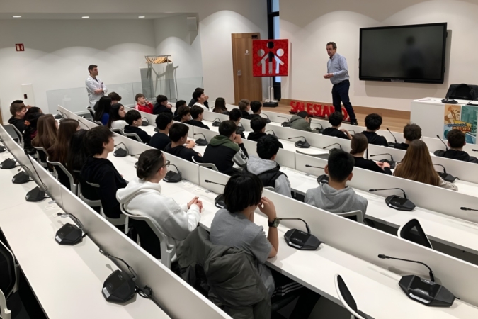 Más de 1.200 jóvenes y 24 compañías navarras participan en el VII programa ‘La Empresa Familiar en las Aulas’