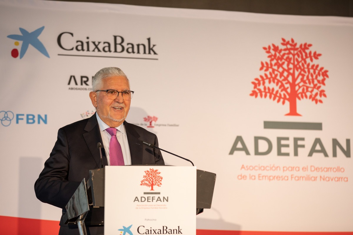La familia Antoñanzas recibe el VI Premio Empresa Familiar de ADEFAN