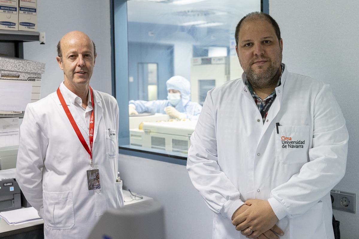 El doctor Felipe Prosper (izda.) y el doctor Juan Roberto Rodríguez (dcha.) lideran la iniciativa.