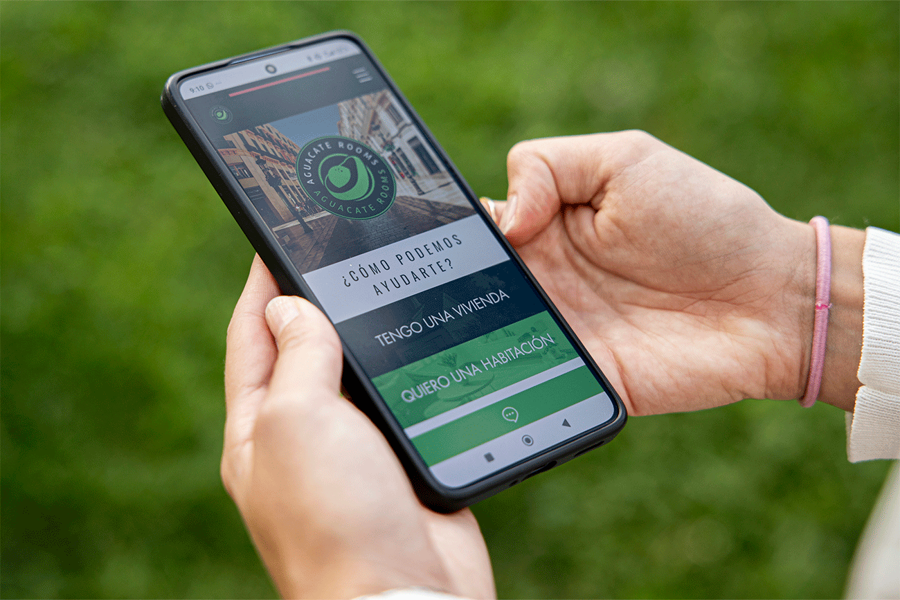 Aguacate Rooms cuenta con una página web, donde muestra toda su oferta de habitaciones disponibles.