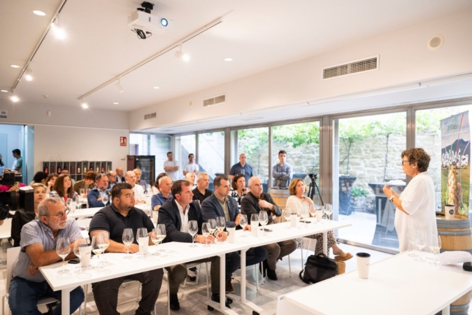 Cuatro bodegas navarras experimentan con una extraña uva blanca hallada junto a un yacimiento romano