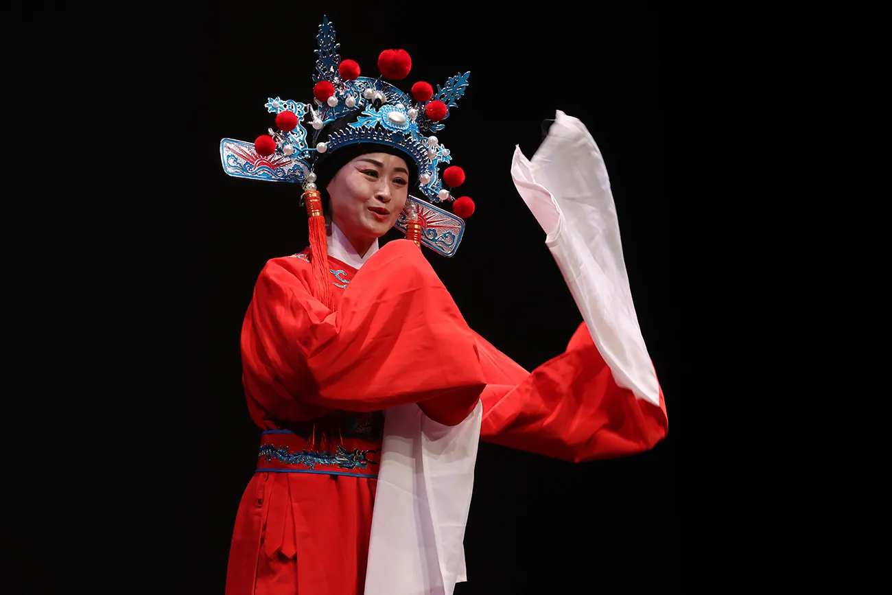 Cerca de 700 personas acuden cada año al Auditorio Barañáin para disfrutar de la danza, música y gastronomía china. 