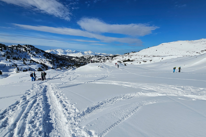 Ocho rutas en las montañas de Navarra para disfrutar con raquetas de nieve