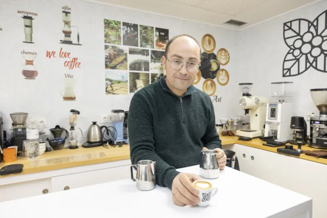 El barista de Peralta que provee a las mejores cafeterías de especialidad de Pamplona