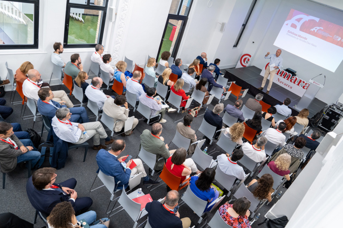 Cien empresas de toda España exploran oportunidades comerciales y alianzas en Pamplona