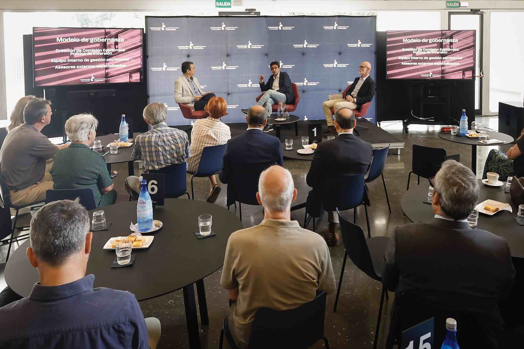Fundación Caja Navarra presenta en Civican su documento de Política de Inversión.