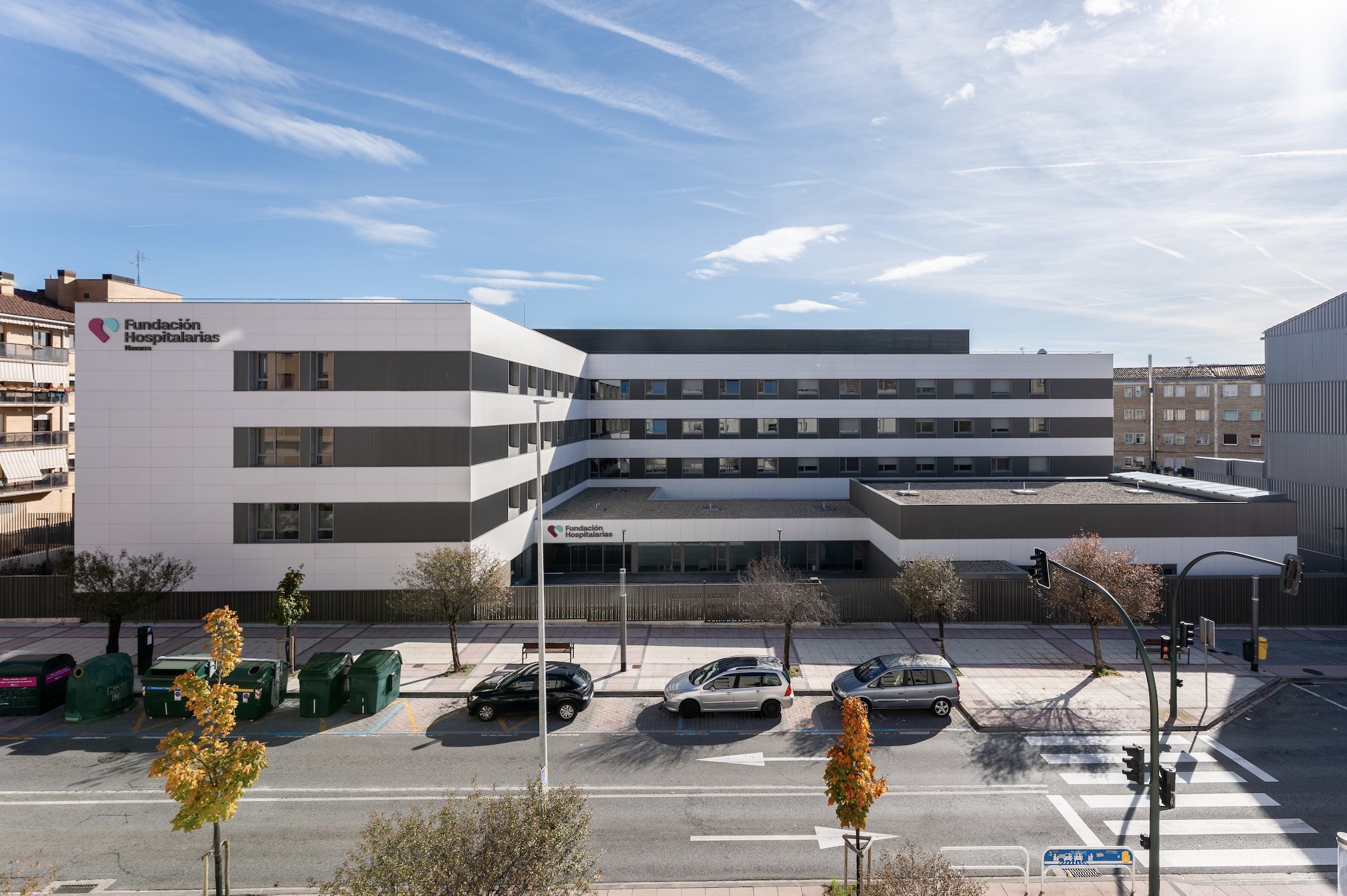 Imagen del nuevo edificio de Fundación Hospitalarias Navarra en la Rochapea, en Pamplona. (Foto: Víctor Ruiz)