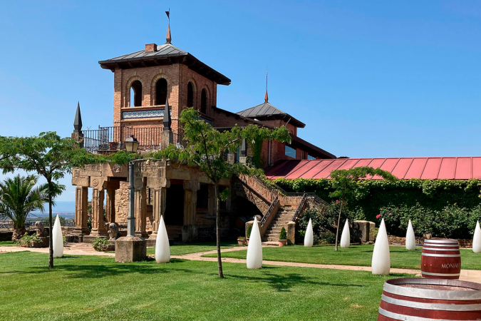 Cinco bodegas en las que beber y comer en Navarra