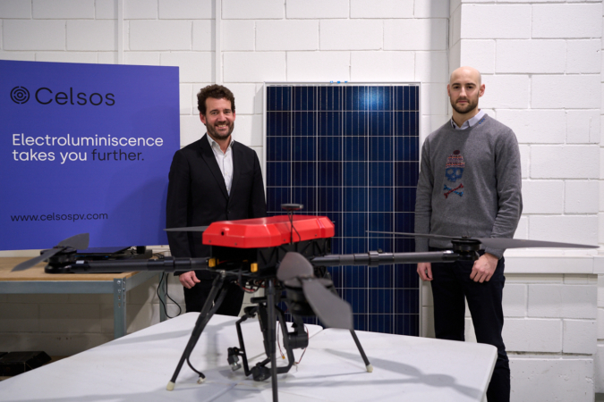 La ‘spin off’ de CENER que vuela hasta Arabia Saudí y Chile con sus drones para inspeccionar paneles solares