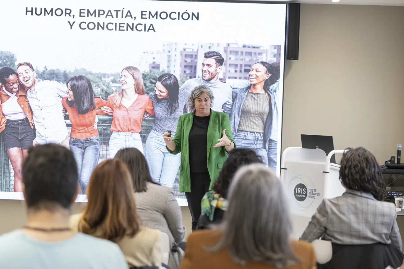Aranda es doctora en Lingüística Teórica y Aplicada, autora del libro 'Vidas Futuras' y cofundadora de la consultora Big Onion.
