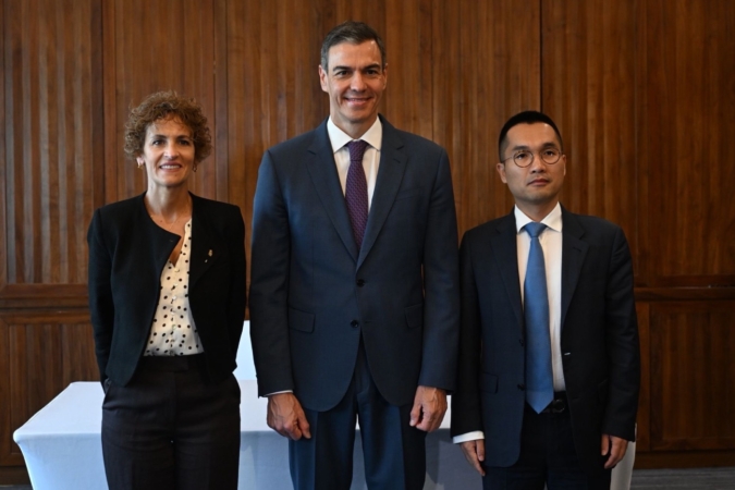 La china Hithium formaliza su compromiso de inversión para la planta navarra de baterías