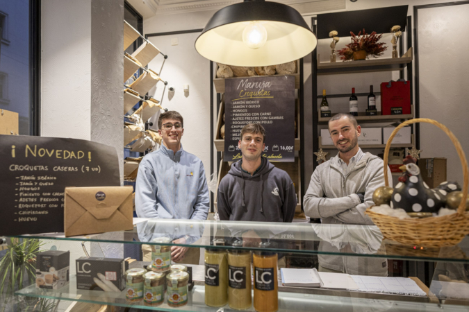 Los dueños de El Pollo Paulino y un socio lanzan una empresa de croquetas para hostelería y ‘take away’