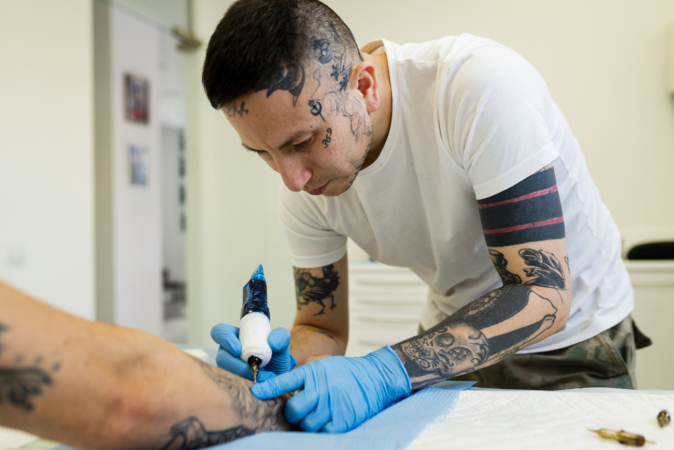 Luis Ordóñez abre un centro de tatuajes de 1.000 m2 en el corazón de Tudela
