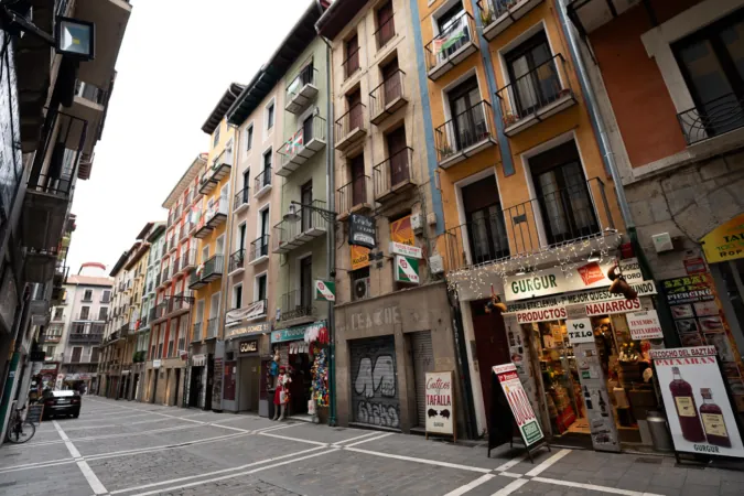 Ion Esandi, CEO de Valiryo, proyecta abrir un hostal en la calle Estafeta de Pamplona
