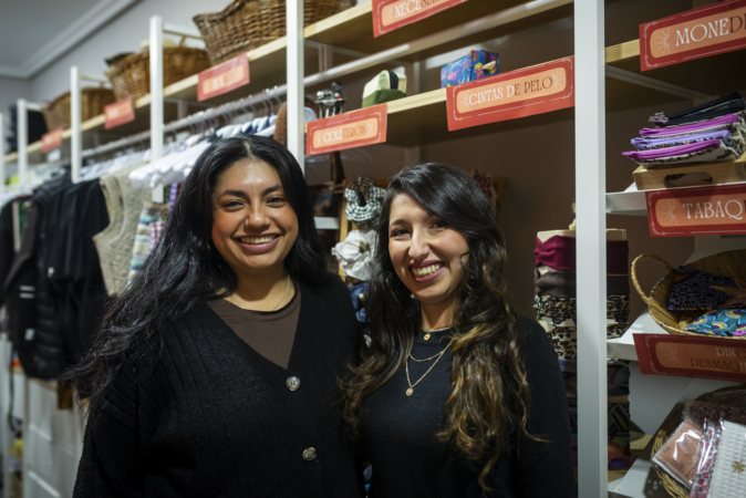 Las hermanas colombianas que quieren revitalizar la calle Mayor de Tafalla con sus comercios