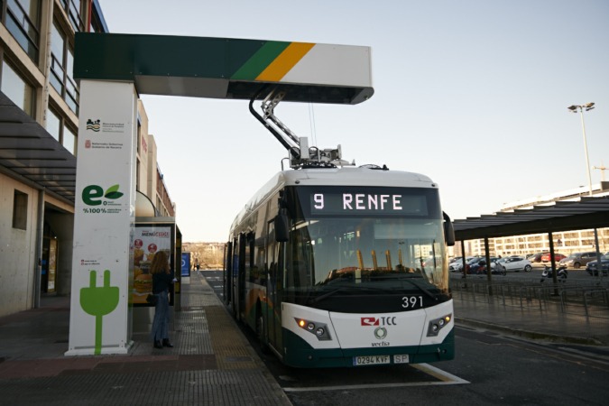 La microrred de la UPNA genera el 25 % de la electricidad consumida por los autobuses