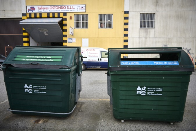 Las empresas de los polígonos denuncian la falta de contenedores para plástico