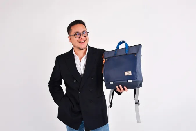 Daniel Chong, de un taller en San Jorge a vender sus mochilas en más de 300 tiendas por todo el mundo